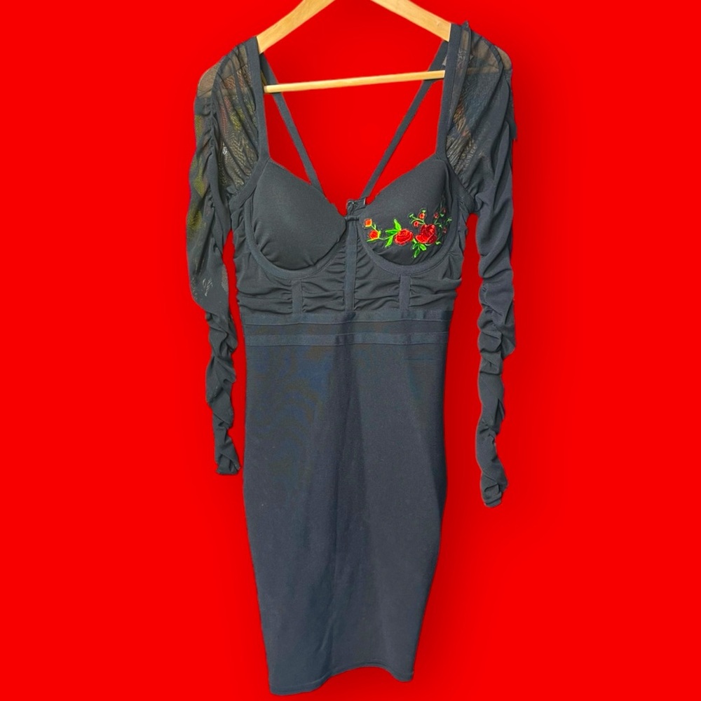 Glam Maxi Dress with Embroidered BodiceElegant, Comfortable & Head-Turning Style